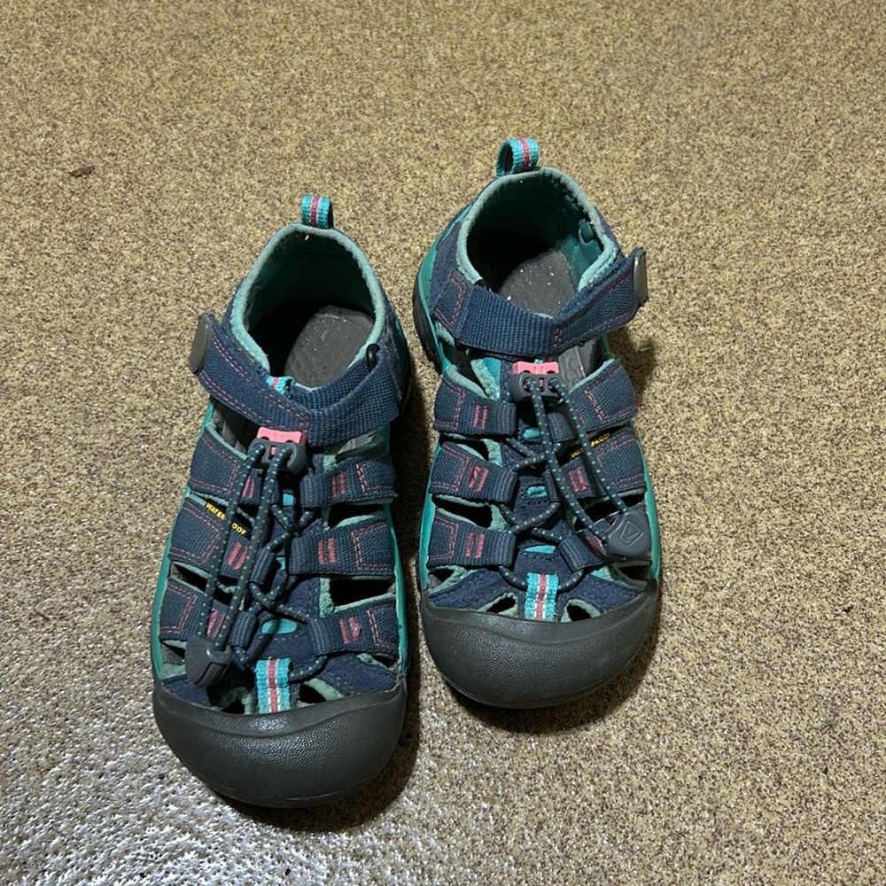 Keen Jean blue with teal/pink accents sandal size 1